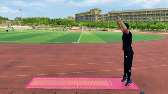 中考体育的正确姿势动作,中考体育考试技巧和方法