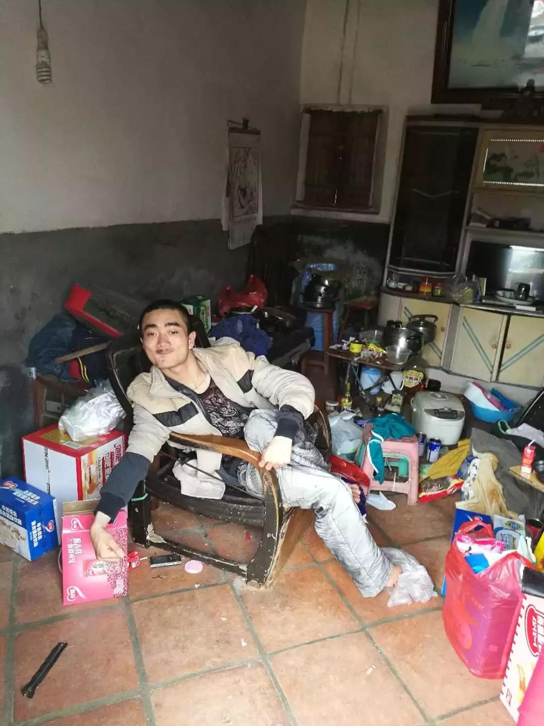 妻子残疾儿子脑瘫,丈夫残疾妻子脑瘫