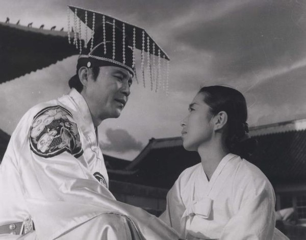 朝鲜王后张禧嫔:清朝册封一品妃,曾被尊为国母,死后却被称妖女