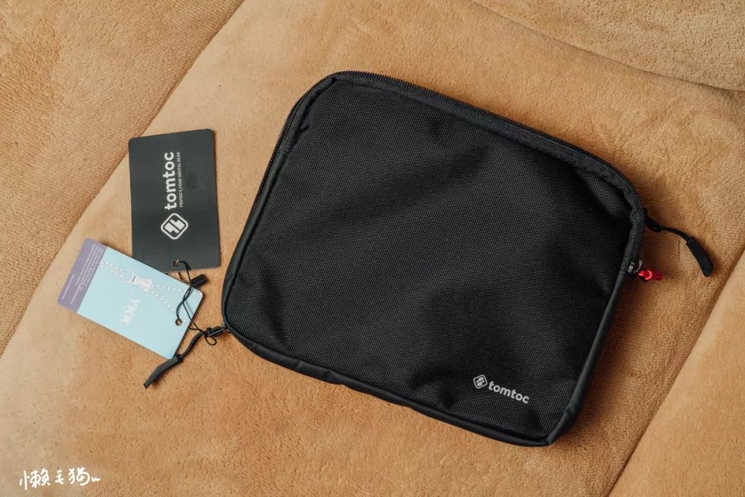 低调且实用,妹子通勤也能背——tomtocA60双肩包测评