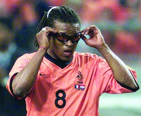 深度｜进击的六号—浅析后腰位置的发展和类别