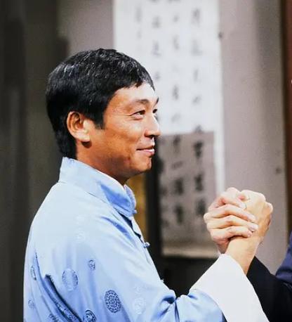 100部经典万水千山总是情港剧,重温经典万水千山总是情电视剧