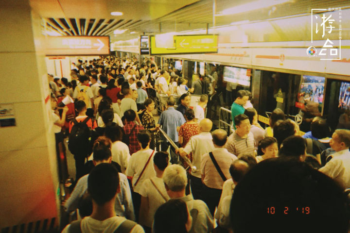 把主城让给外地朋友玩,把城市留给游客