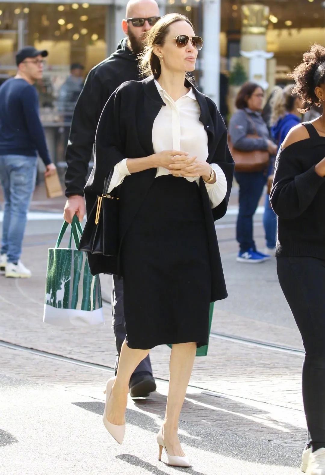 周雨彤的穿搭白衬衫,周雨彤刘雯钟楚曦