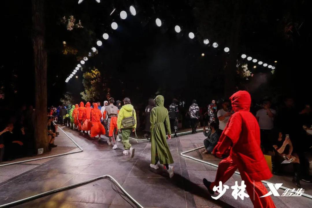 特步特别火的鞋,什么特步最贵