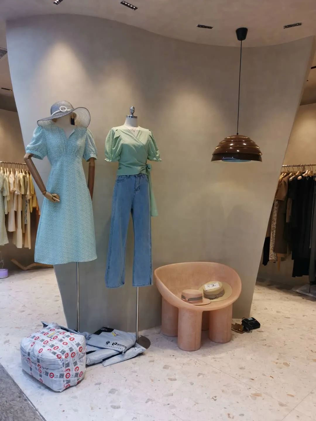 广州汇美服装批发市场现在状况,广州最潮流服装批发市场