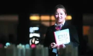 29岁做销售4年一事无成,售楼员一年赚4亿