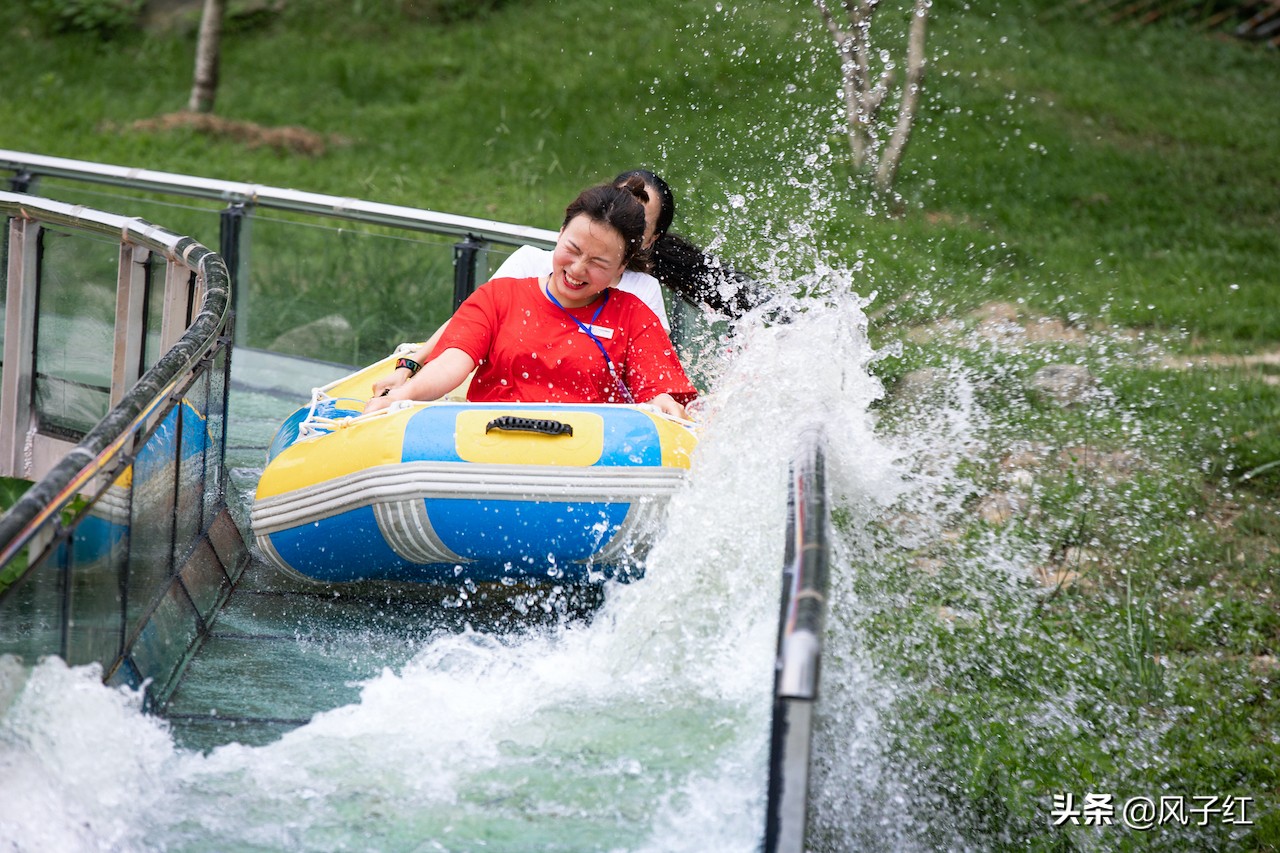 湖北网红玻璃水滑道多少钱,玻璃漂流武汉