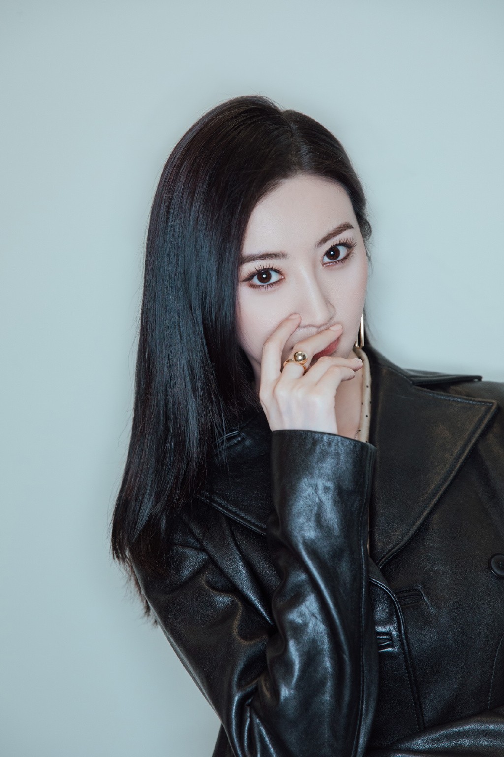 景甜妆容画法短发,景甜画细眉韵味十足