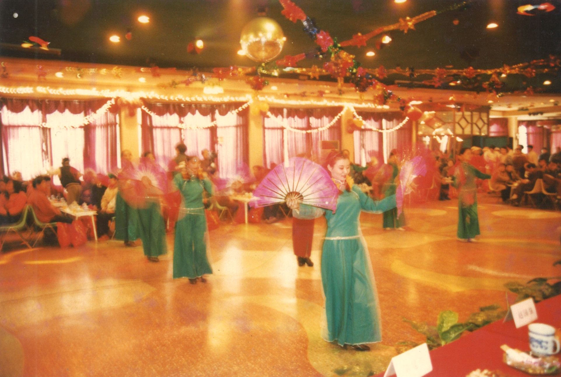 一座有光影又有历史的老厂――四川长征制药厂