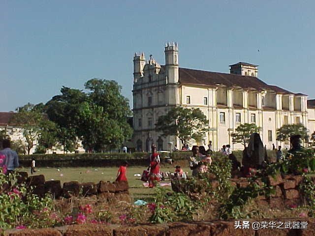 10艘航母对战五艘战列舰,7万吨巨舰和4艘航母对战