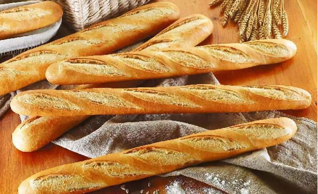 能飞起来的飞机视频,能飞起来的小型航班飞机