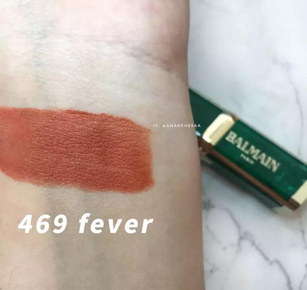 杨幂色和大表姐色口红哪个好看,杨幂用的枫叶色是什么口红