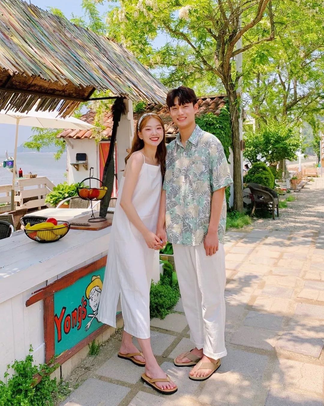 夏季穿亚麻的衣服好还是纯棉的好,亚麻面料夏天穿真的特别舒适透气