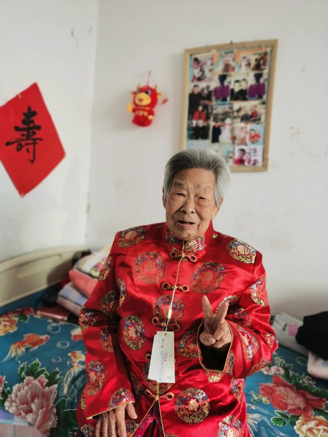 大家评价下，韩奶奶自己网购的唐装好看不