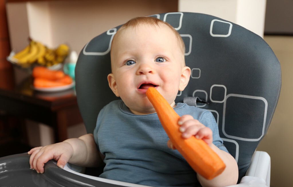 宝宝不爱吃饭喂食技巧学起来,宝宝一开始不爱吃辅食怎么办
