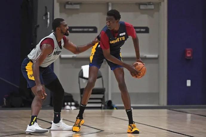 2米小前锋,2米以上的小前锋