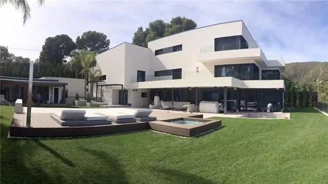 c罗房子贝克汉姆房子,贝克汉姆梅西一家