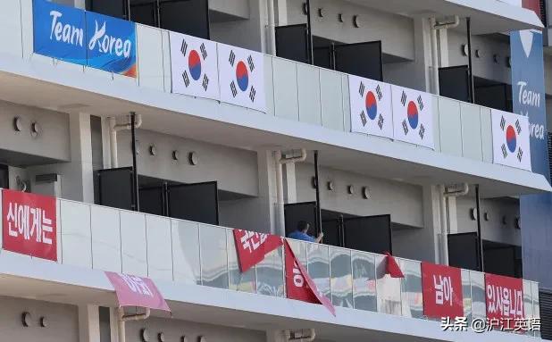 魔幻东奥：吃福岛食材，挂恐怖人头……网友：他们疯了还是我疯了