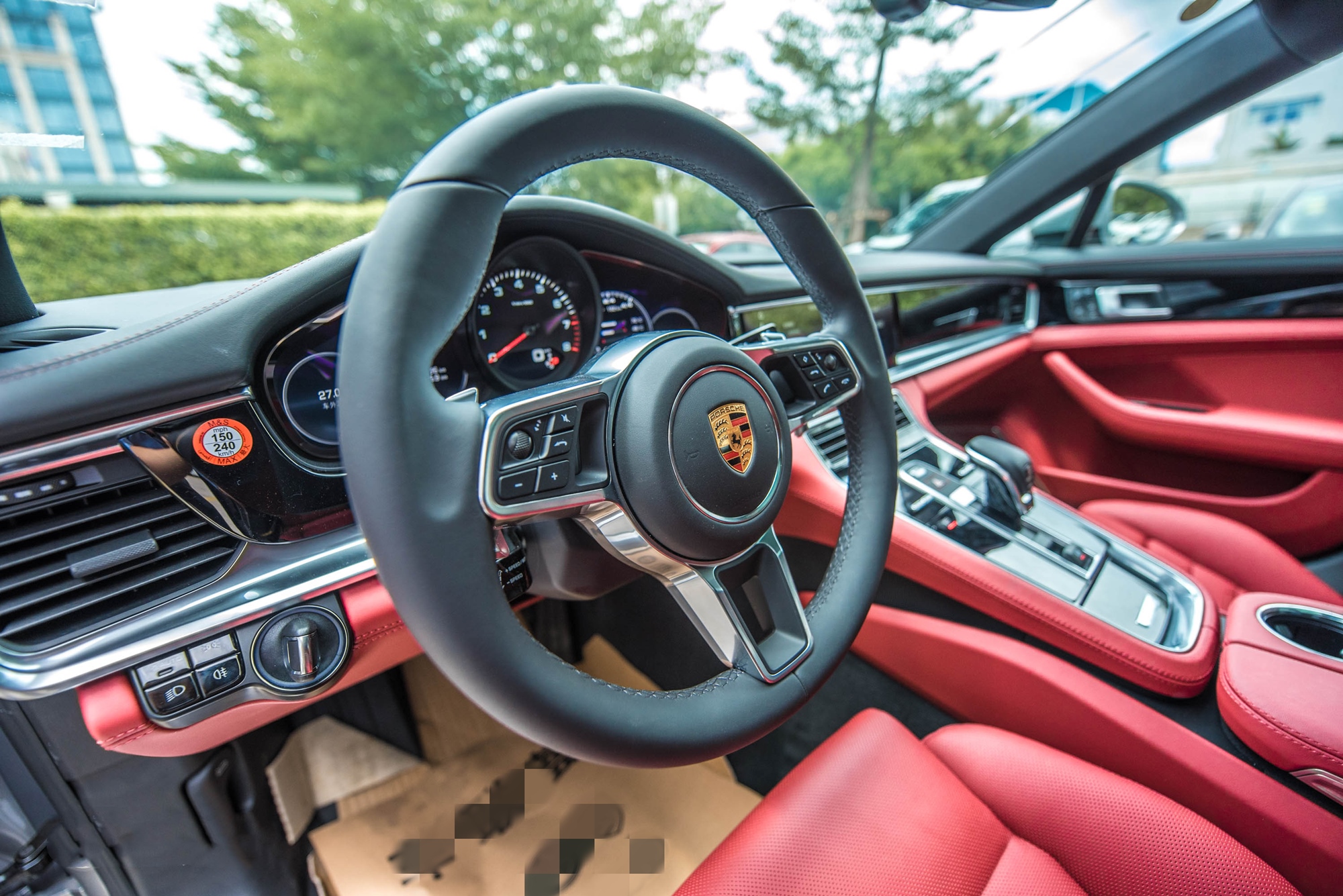 保时捷和雷克萨斯，一个马来一个印度建厂，看不起国内消费者？