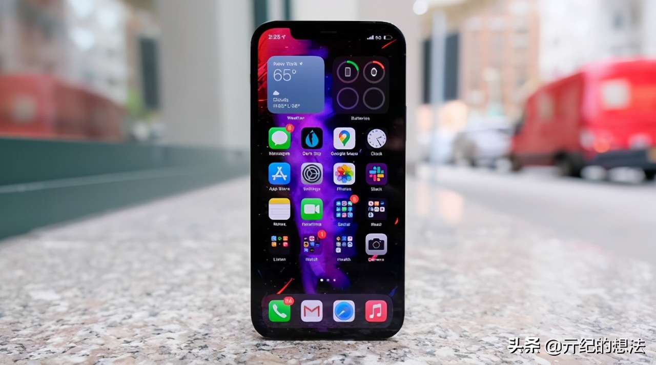 iphone12minivsiphonese3,iphone12mini使用一天感受