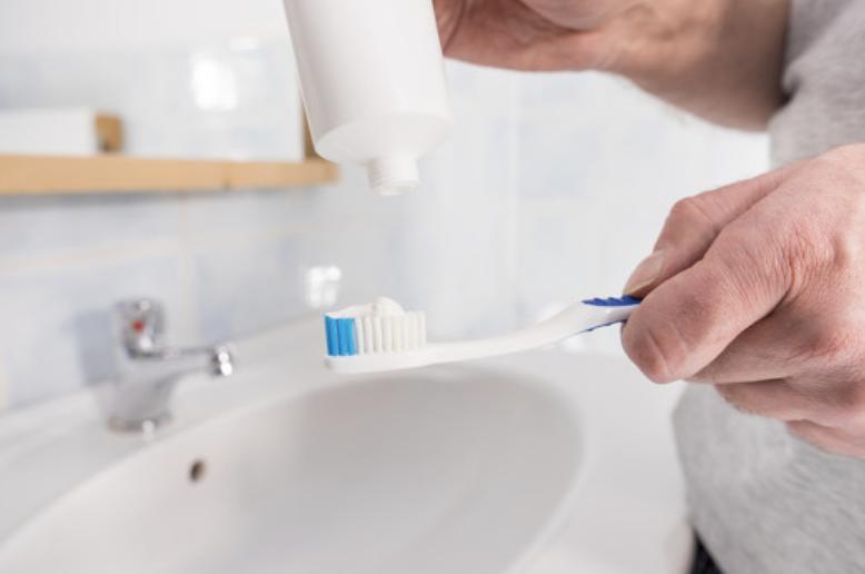 牙齿松了可以做补齿吗,牙松了用冷酸灵能固齿