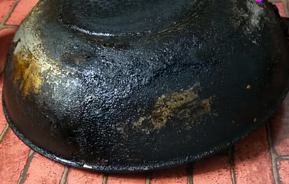 铁锅开锅后还是生锈怎么处理,铁锅开锅后使用还生锈怎么办