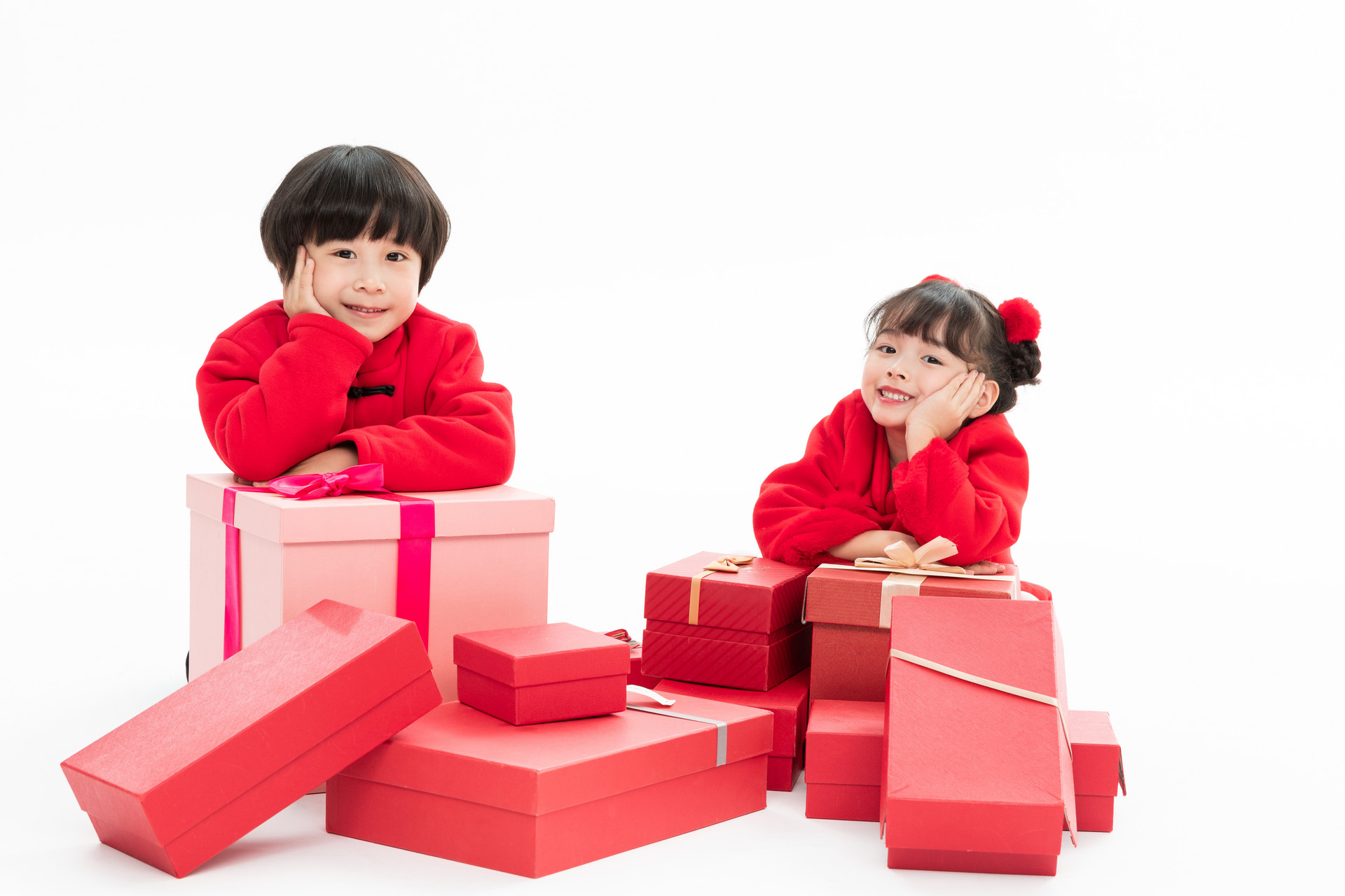 过年给孩子送礼物的讲究,过年给小孩买什么送礼