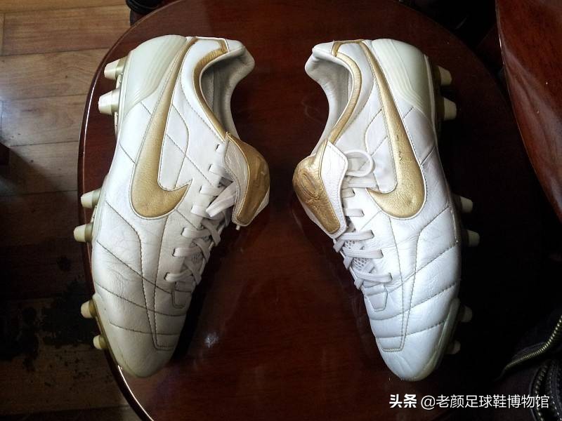 足球鞋胡尔克,胡尔克巴西刺绣足球鞋