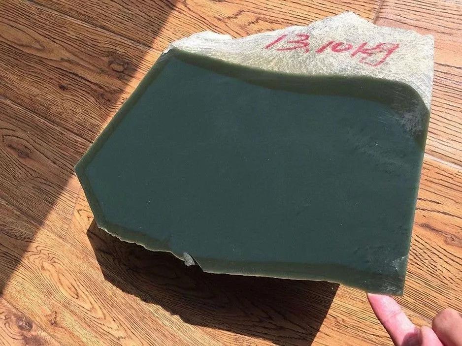 和田玉与戈壁羊脂玉有什么区别,疆沁和田玉