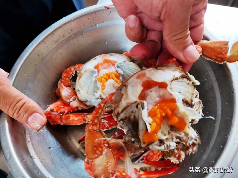 “死螃蟹”上餐桌，被一抢而光，渔家乐老板道出了一个秘诀