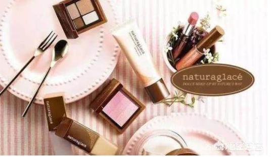 孕妇哪些彩妆需要买专用的产品,孕妇专用彩妆比普通彩妆危害小吗