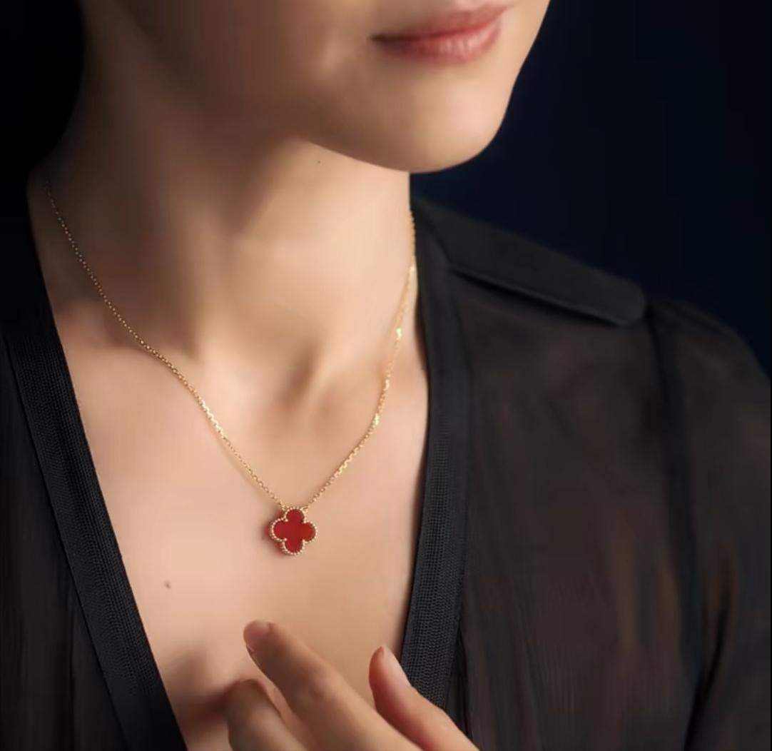 卡地亚梵克雅宝哪个档次高,十大奢侈品珠宝卡地亚和梵克雅宝