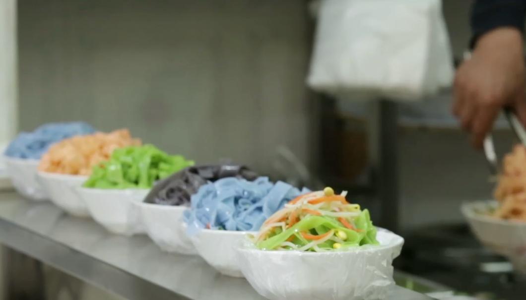 10米水冷凉皮机,一小时能做400-500斤凉皮的凉皮机