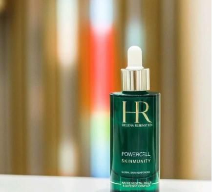 平价欧莱雅和珀莱雅哪个护肤品好,欧莱雅护肤品香味好闻