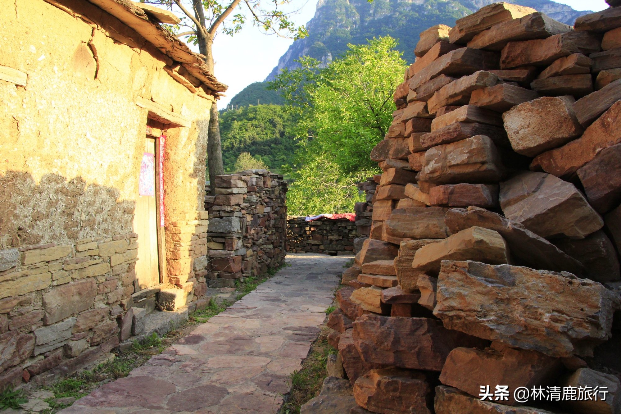 一个被遗忘的石头村,石头村一个被遗忘的古朴村落