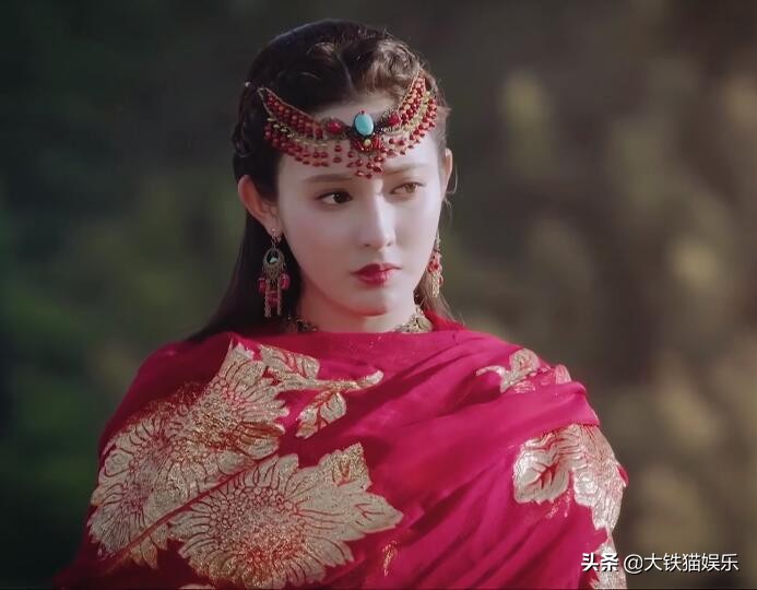 撑不起古装就别尬演了，这6位演员告诉你，什么叫为古装而生