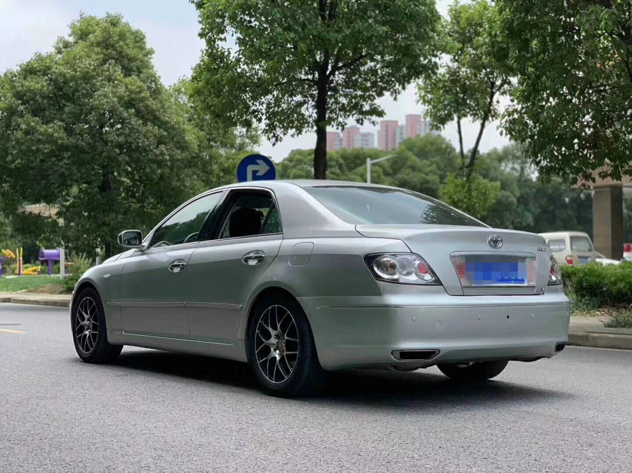 开了四年的丰田锐志值多少钱,开了10年的锐志卖多少钱