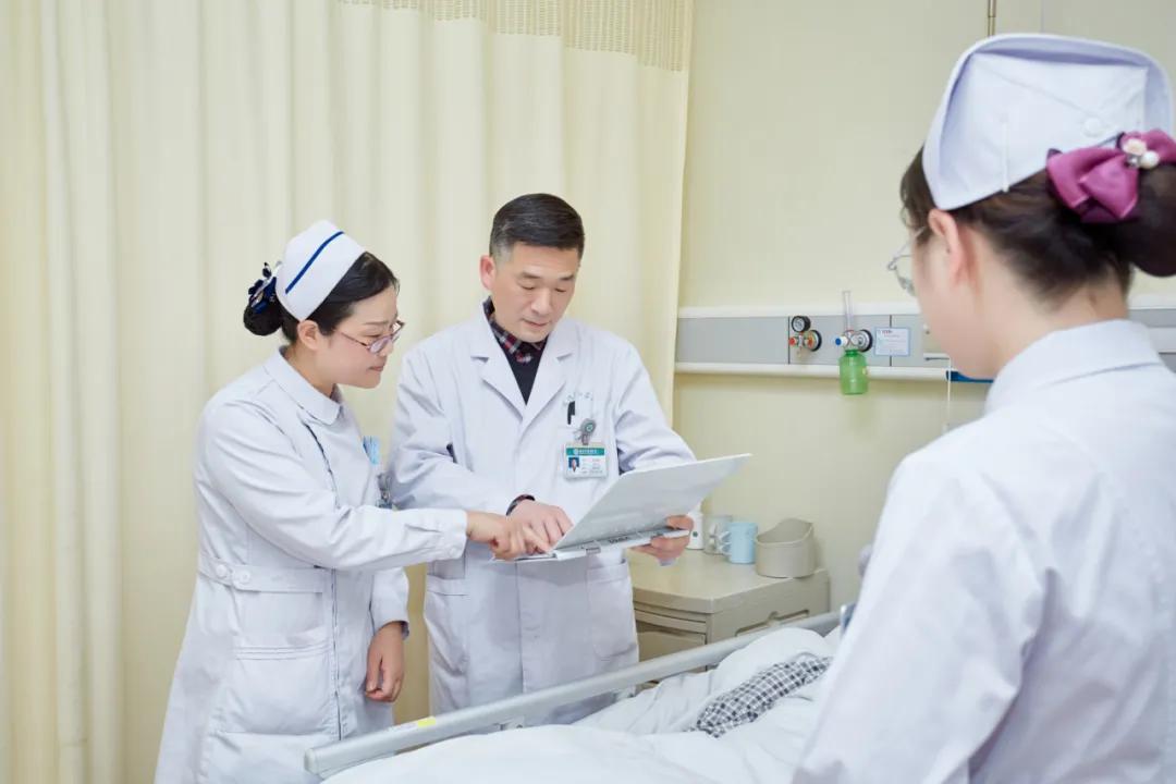 腹腔镜胆囊切除术病例分析,我院完成腹腔镜胆囊切除术