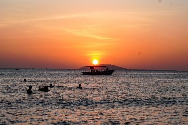 海南三亚旅游去哪里购物好点呢,海南旅游购物攻略最新