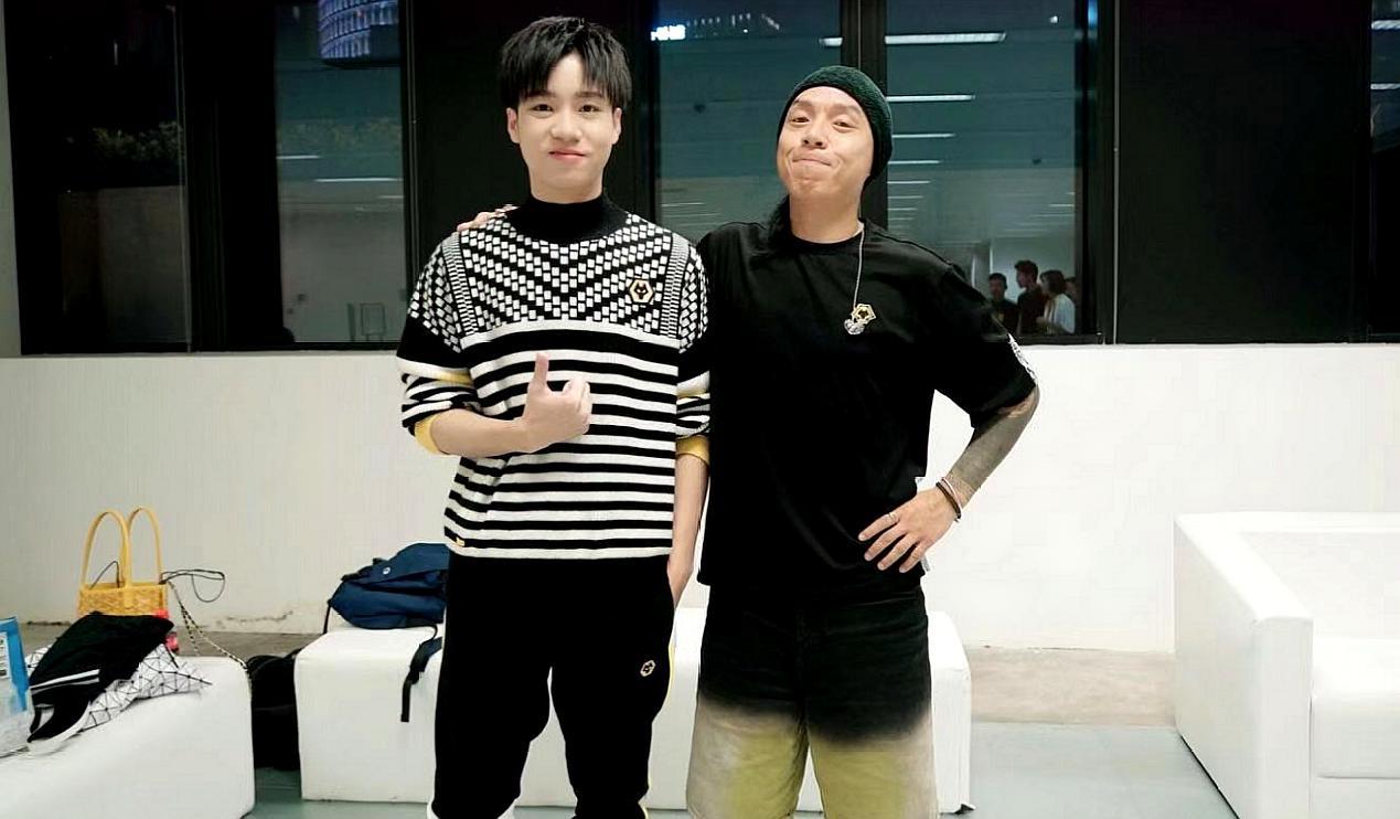 rng选手为什么都选择退役,rng队员为什么要退役