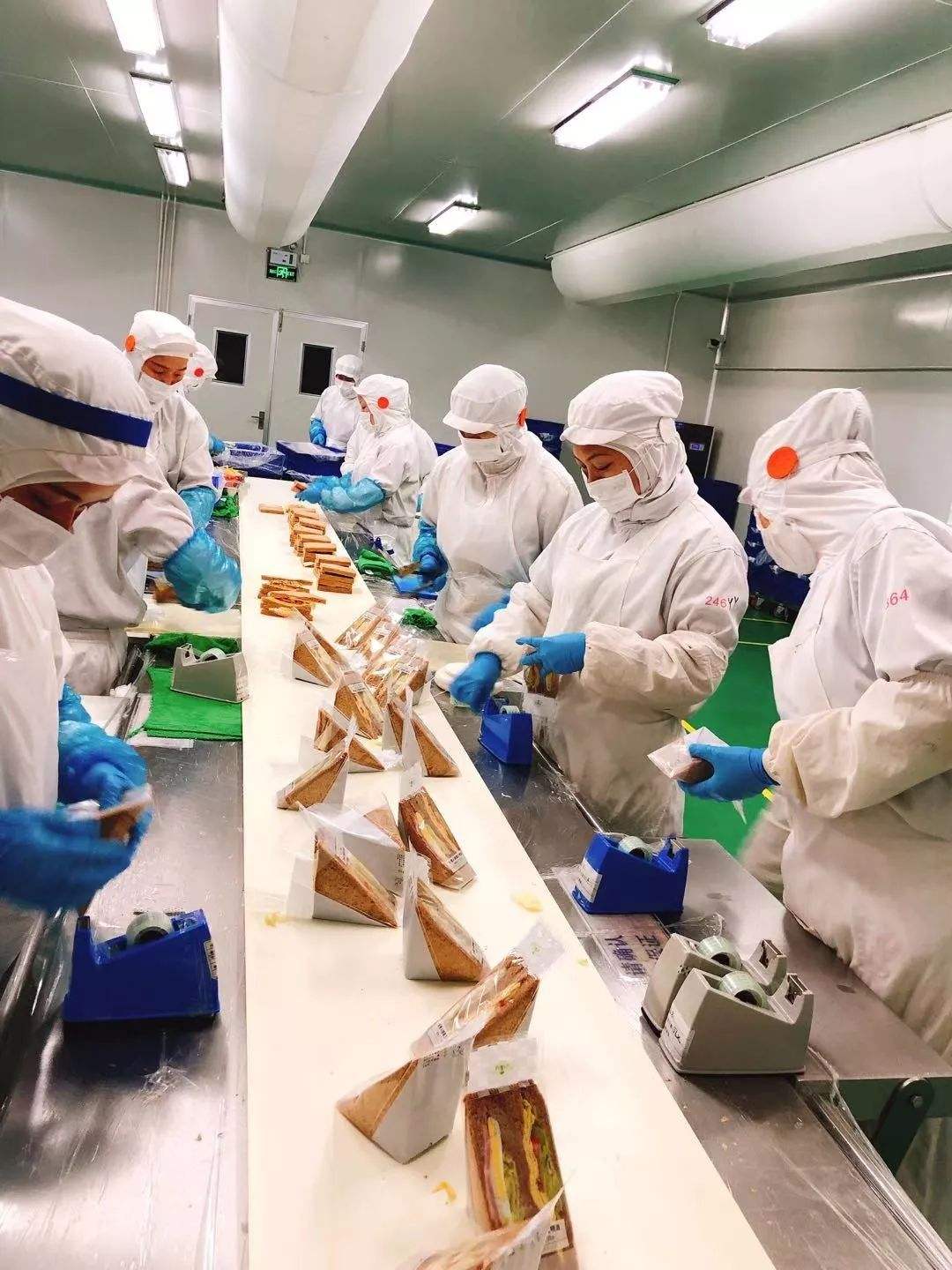 快递小哥汪勇疫情中的生命摆渡人,感动中国快递员汪勇事迹简介