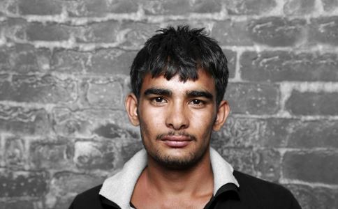 男人腰酸疼痛是什么原因引起的,男人腰酸痛吃什么药