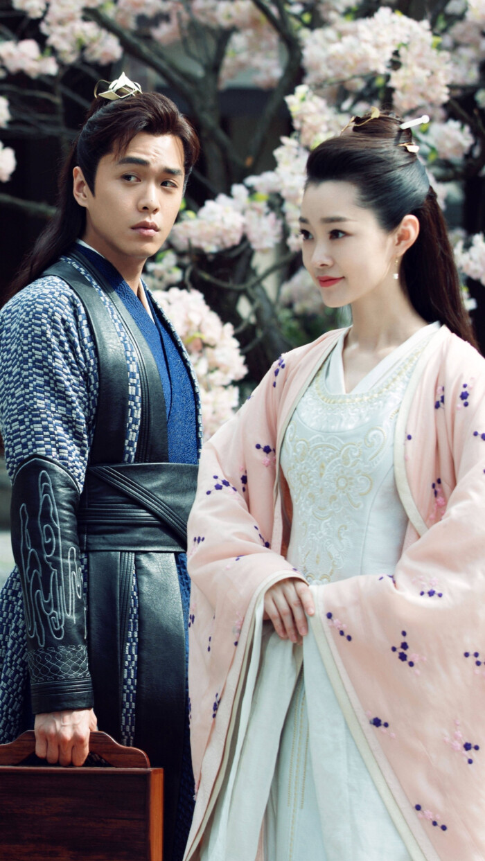 白月光和张若昀太般配了你怎么看,唐艺昕和张若昀看着挺般配的