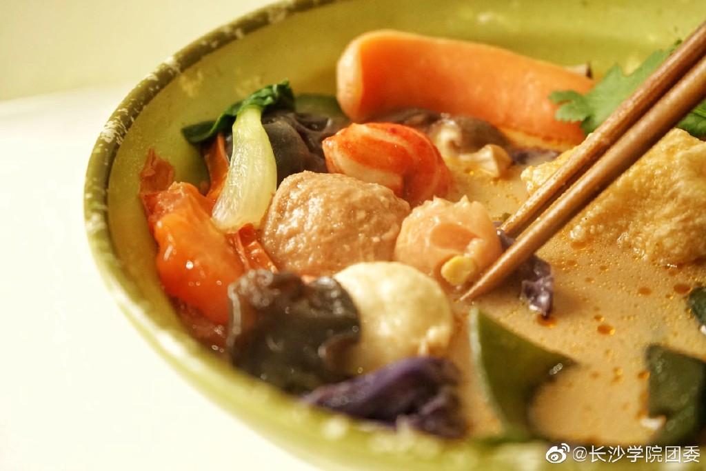 上“二批本科”，也要挑个条件好的，这5所大学伙食堪比饭店