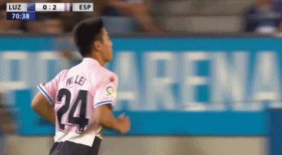 武磊一夜连遭2次打击：仅替补登场20分钟连一脚射门都没