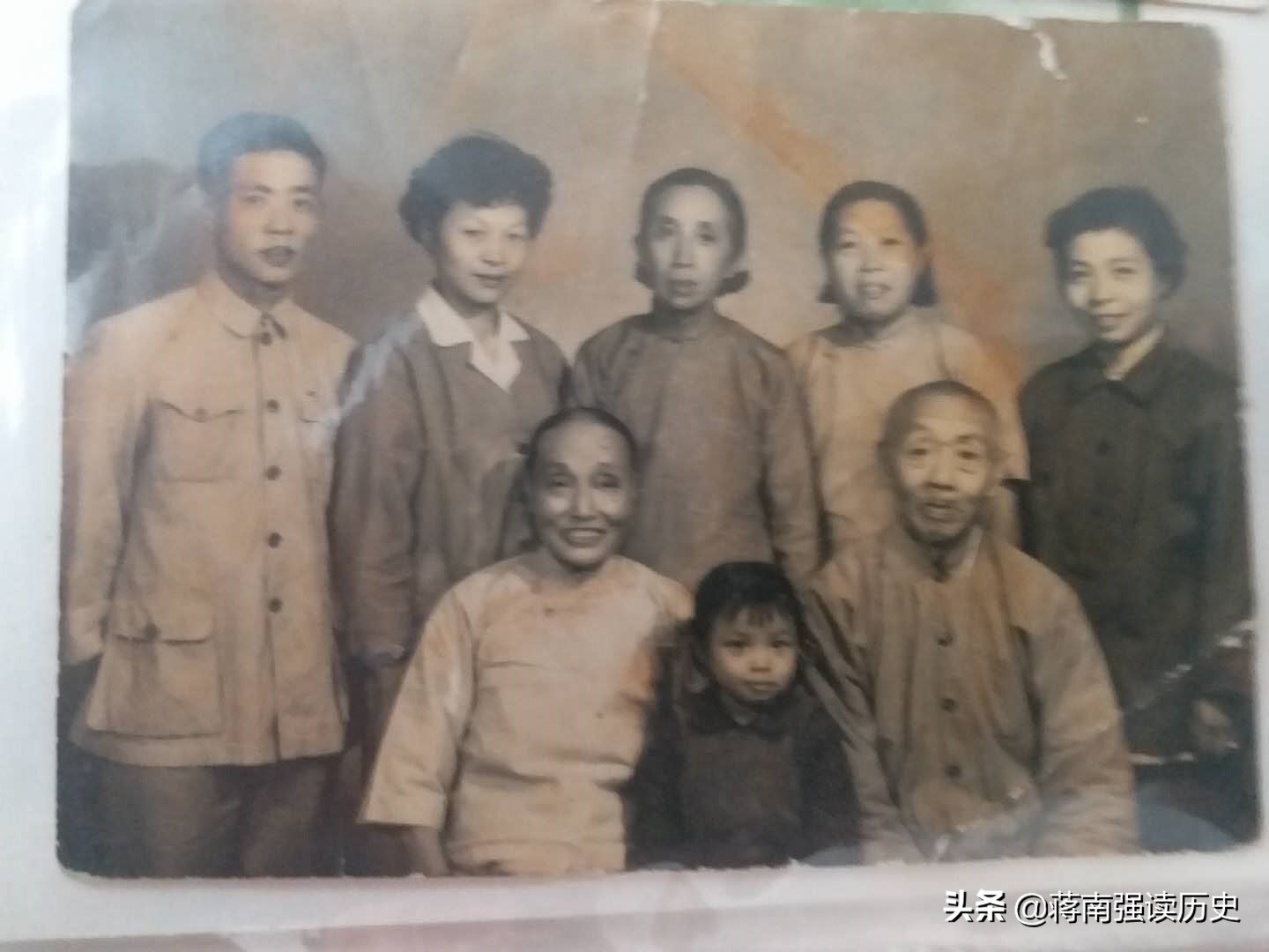 时光流逝岁月不饶人老照片,时光一去不复返再来一张老照片