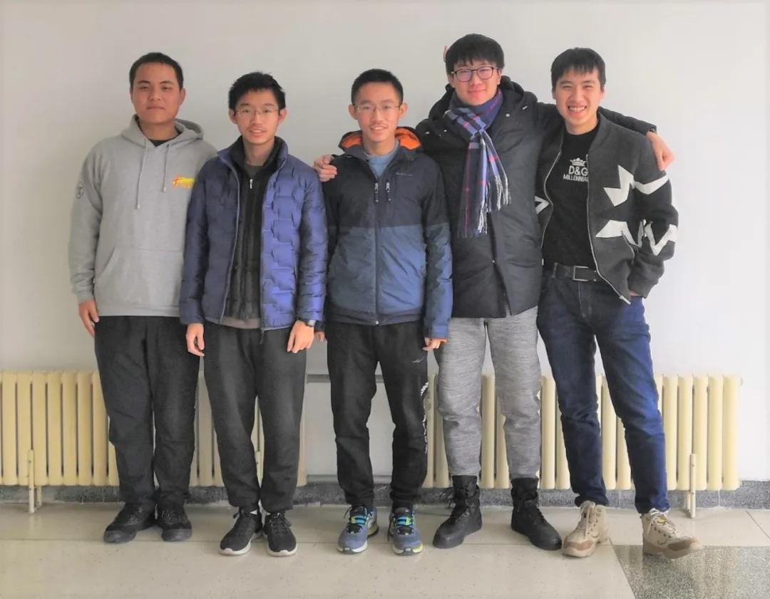 17门100分！65项荣誉奖励！北航这对双胞胎兄弟，太强了