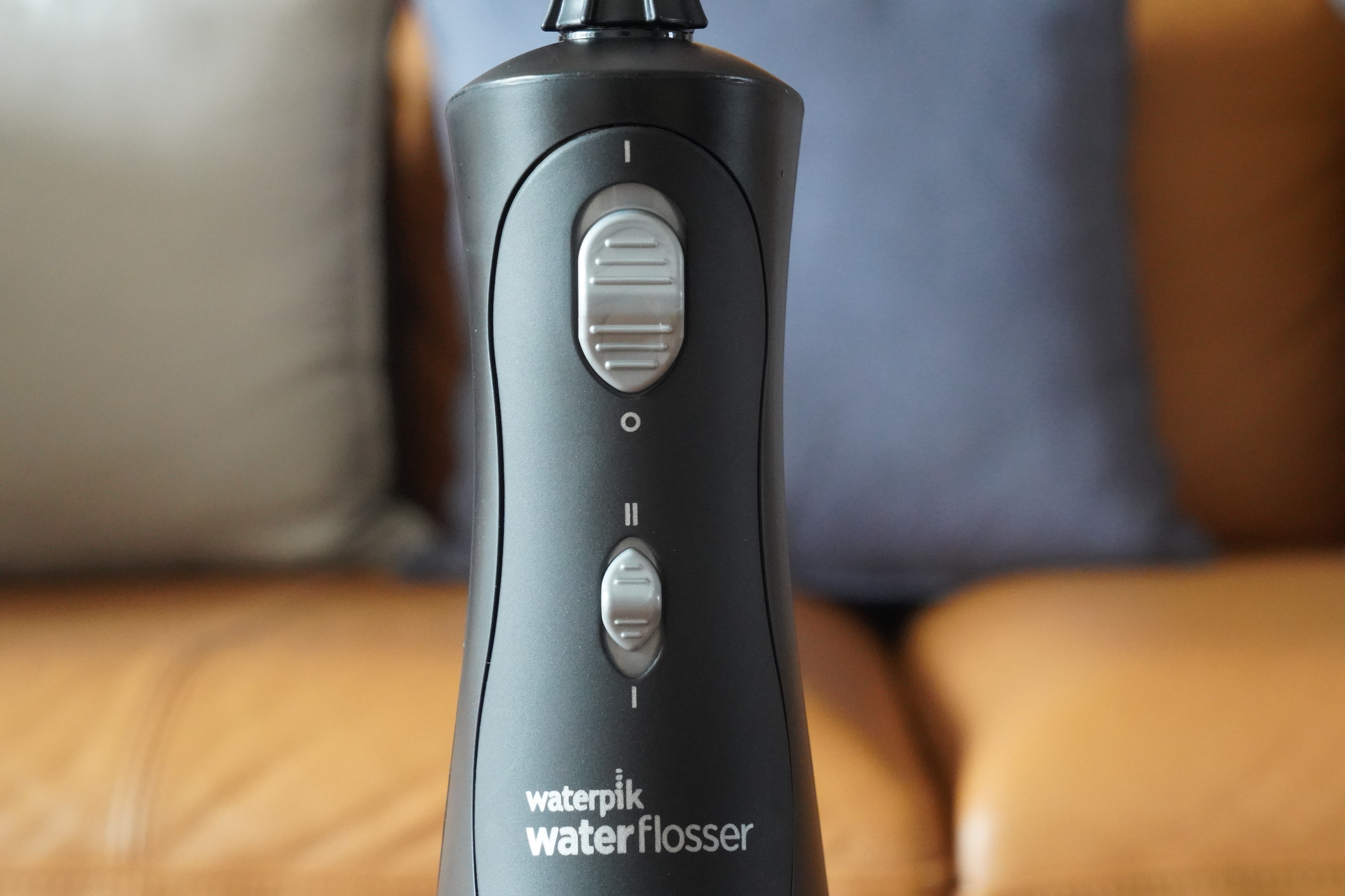 有电动牙刷还要手动刷吗,有了电动牙刷还需要水牙线吗