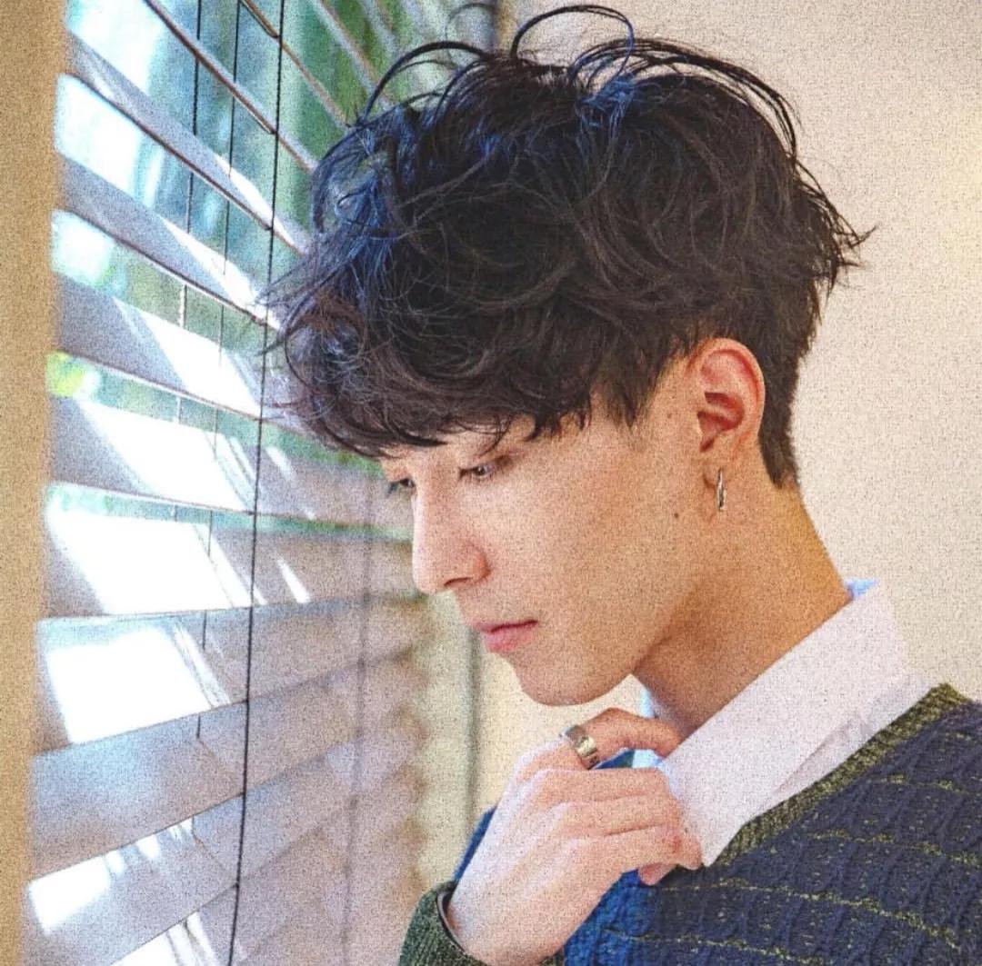 轻熟风小狼狗发型,小狼狗发型短发方脸